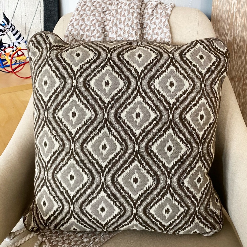 NEW Taupe Brown Geometric Diamond Abstract Throw Pillow Corded Linen Texture
